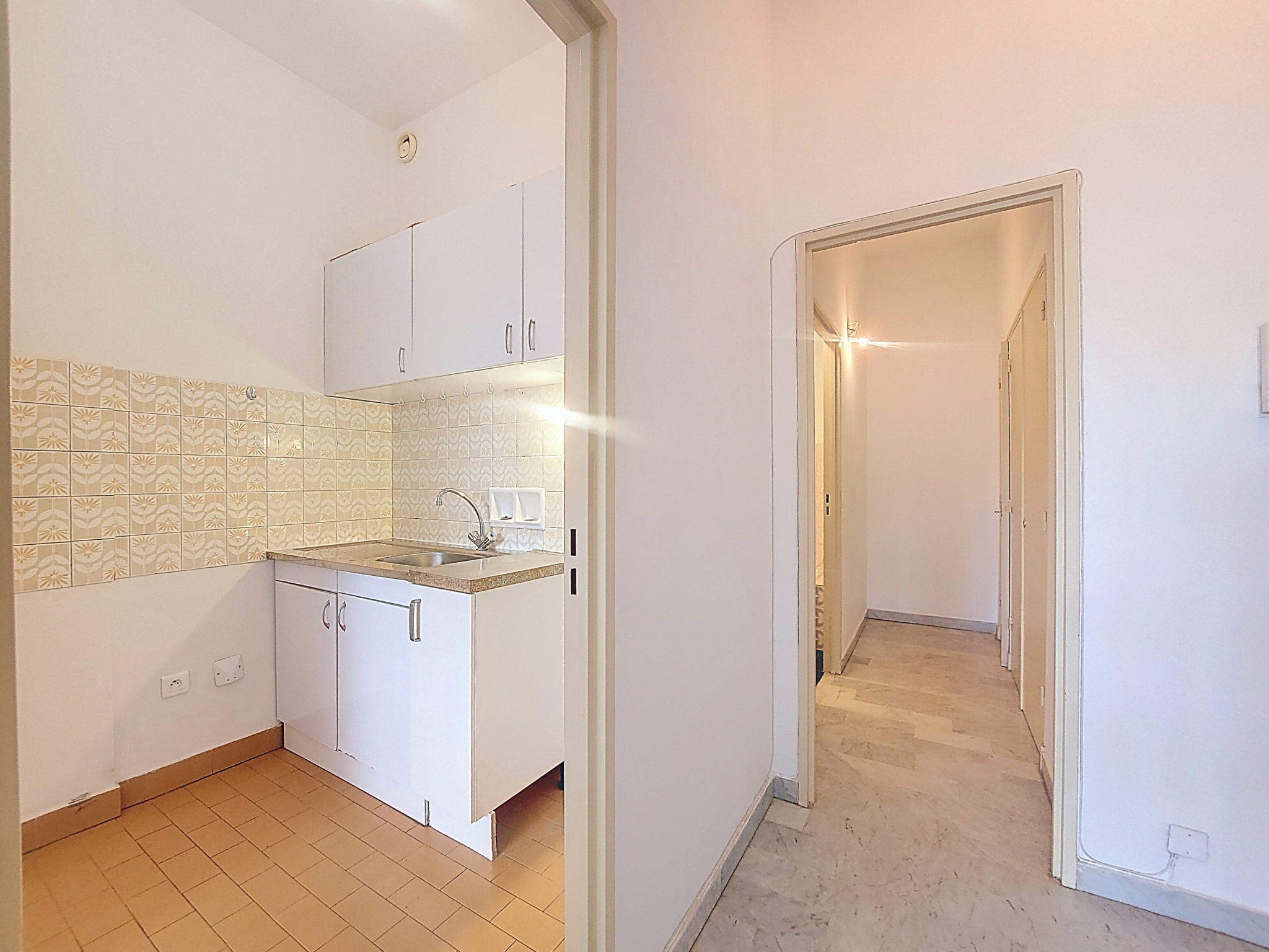Image_, Studio, Vence, ref :1986
